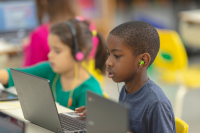 Childoncomputerheadphones